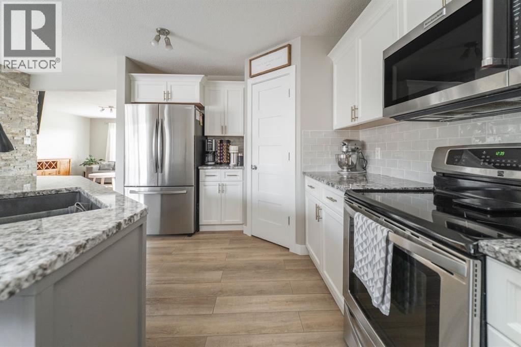 249 Thrush Street, photo 15 of 49