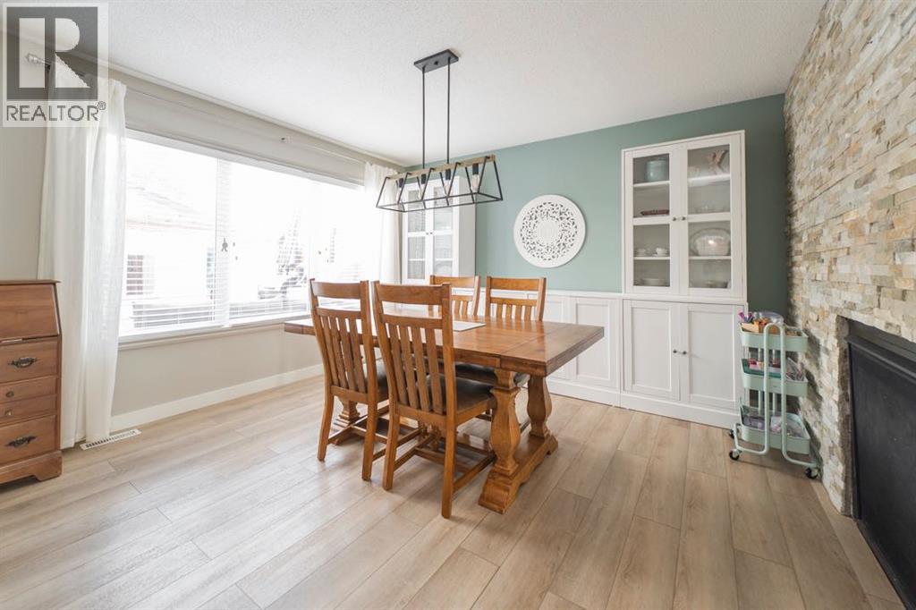 249 Thrush Street, photo 9 of 49