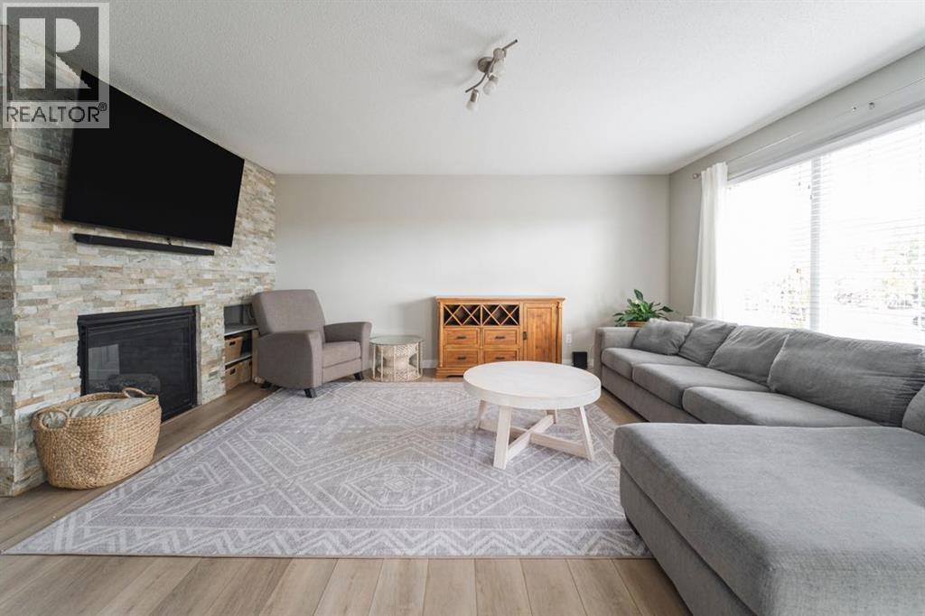 249 Thrush Street, photo 6 of 49