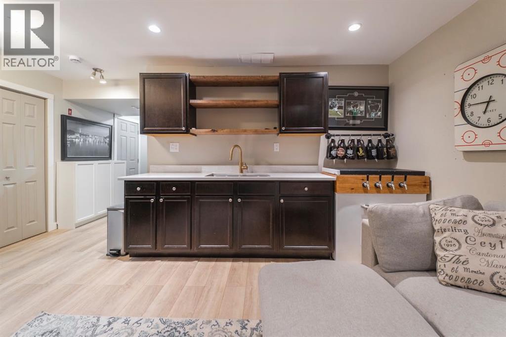 249 Thrush Street, photo 36 of 49