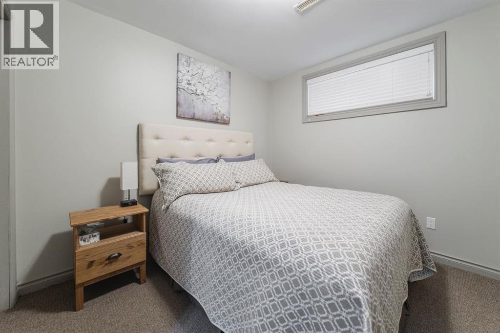 249 Thrush Street, photo 40 of 49
