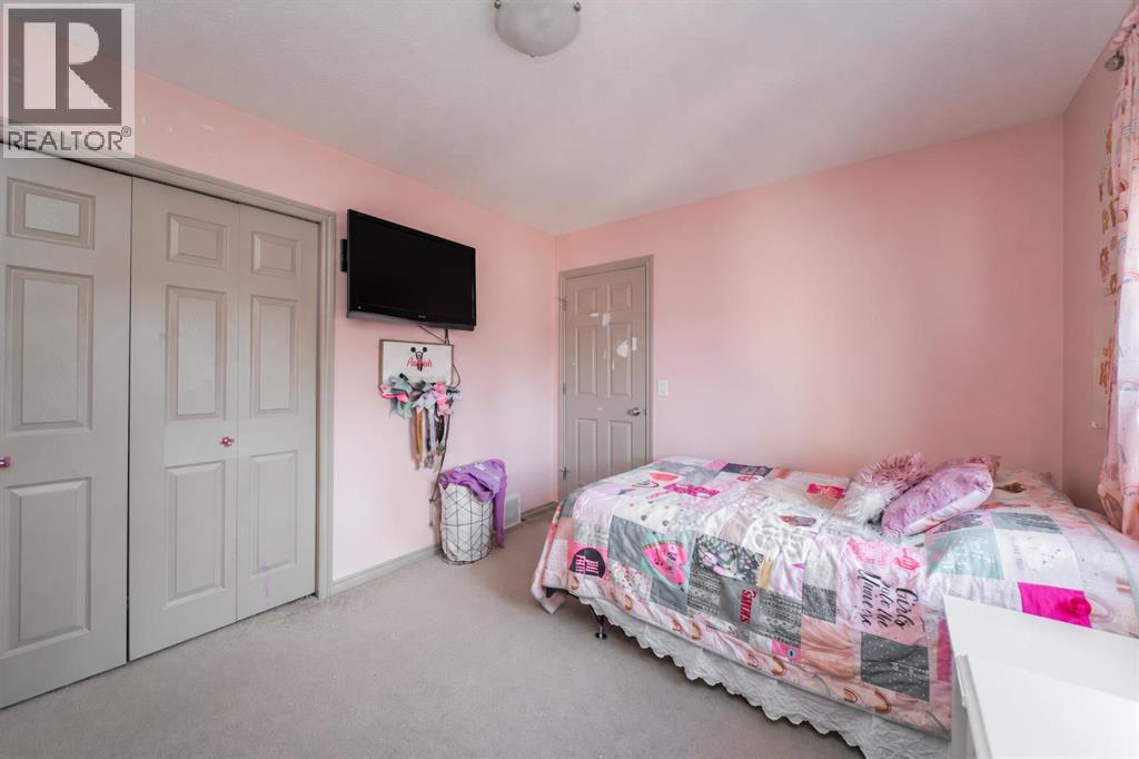 249 Thrush Street, photo 28 of 49