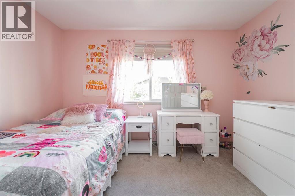 249 Thrush Street, photo 27 of 49