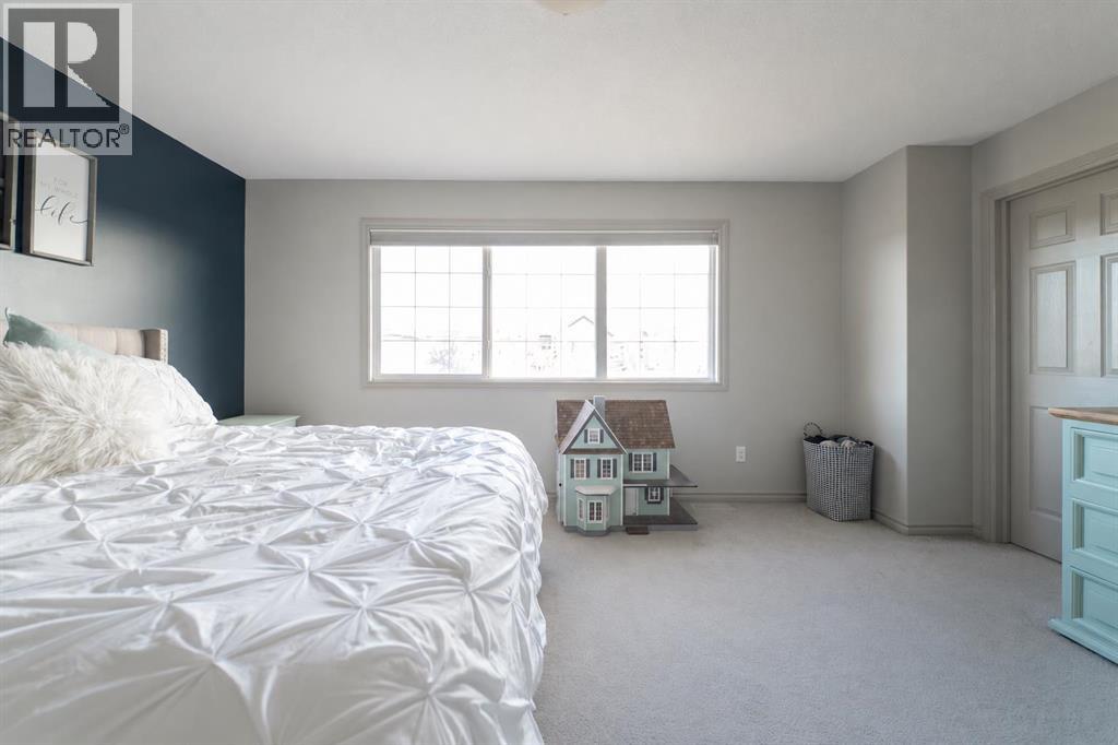 249 Thrush Street, photo 24 of 49