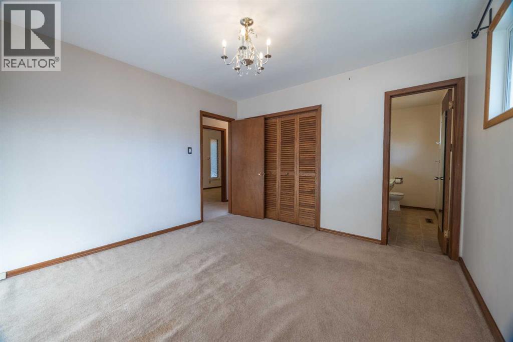 53 Kentish Drive SW, Calgary — photo 14
