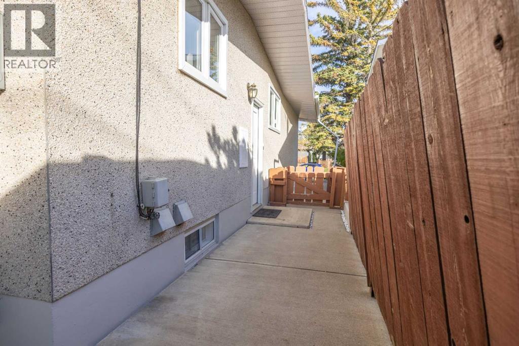 53 Kentish Drive SW, Calgary — photo 31