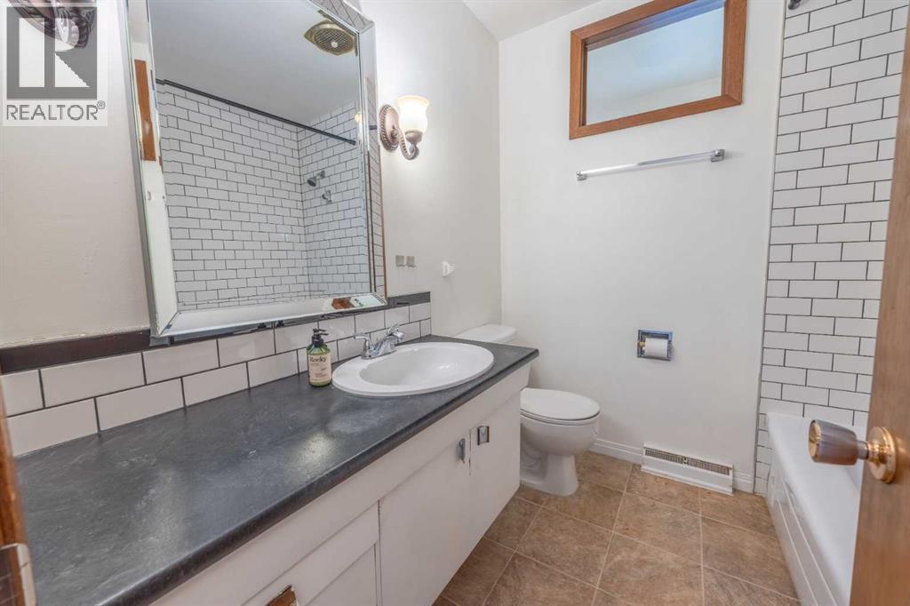 53 Kentish Drive SW, Calgary — photo 12