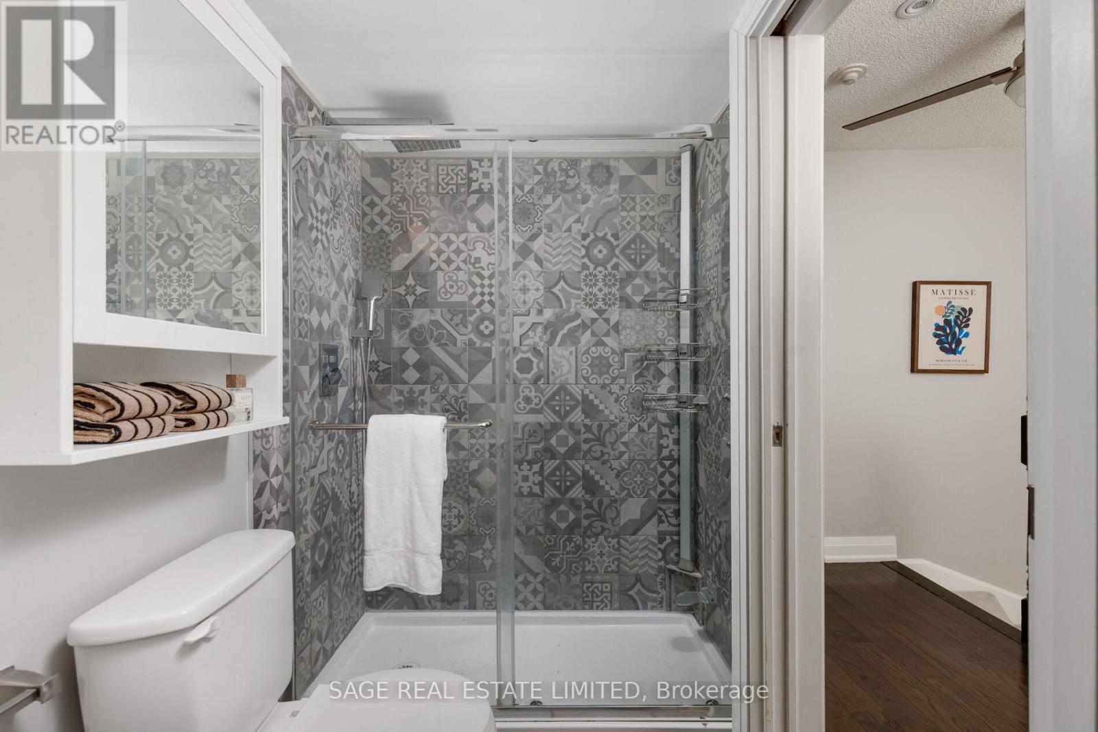 TH06- 140 Bathurst Street, Toronto, ON photo 42