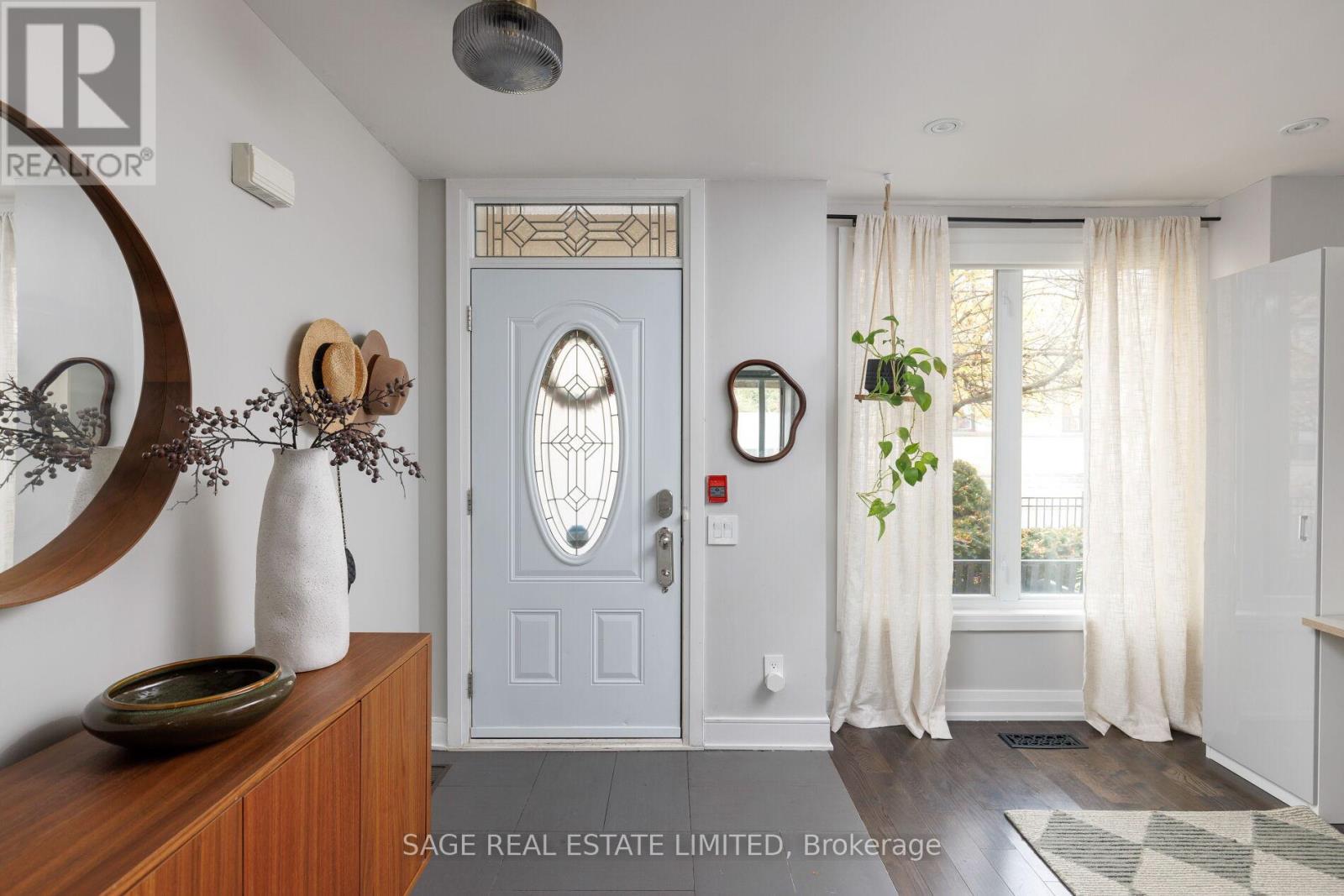 TH06- 140 Bathurst Street, Toronto, ON photo 5