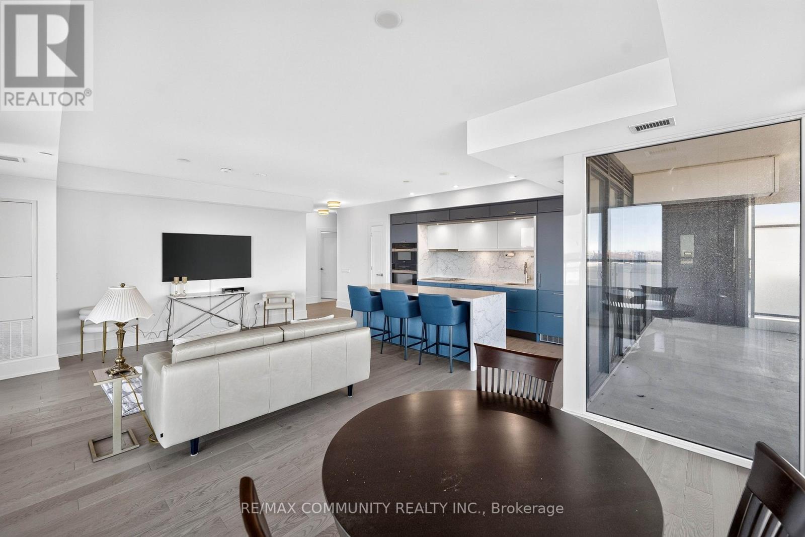 2203- 10 Inn On The Park Drive, Toronto, ON photo 15