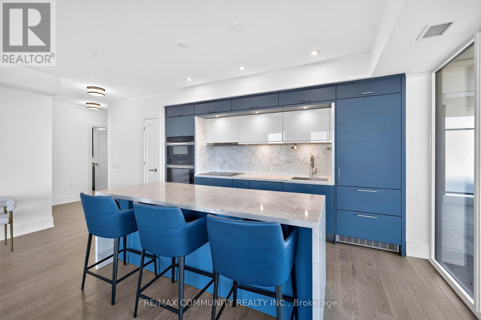 2203- 10 Inn On The Park Drive, Toronto, ON photo 19
