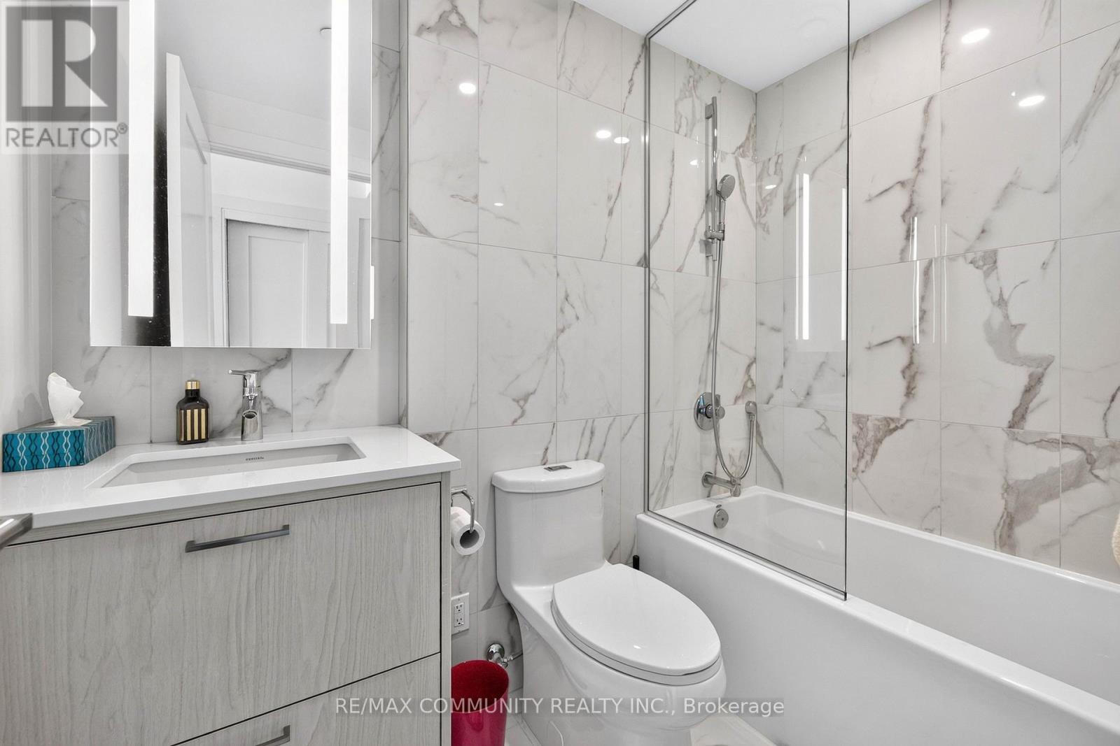 2203- 10 Inn On The Park Drive, Toronto, ON photo 26