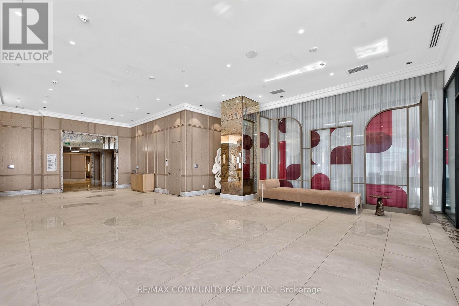 Photo of 2203 - 10 INN ON THE PARK DRIVE
