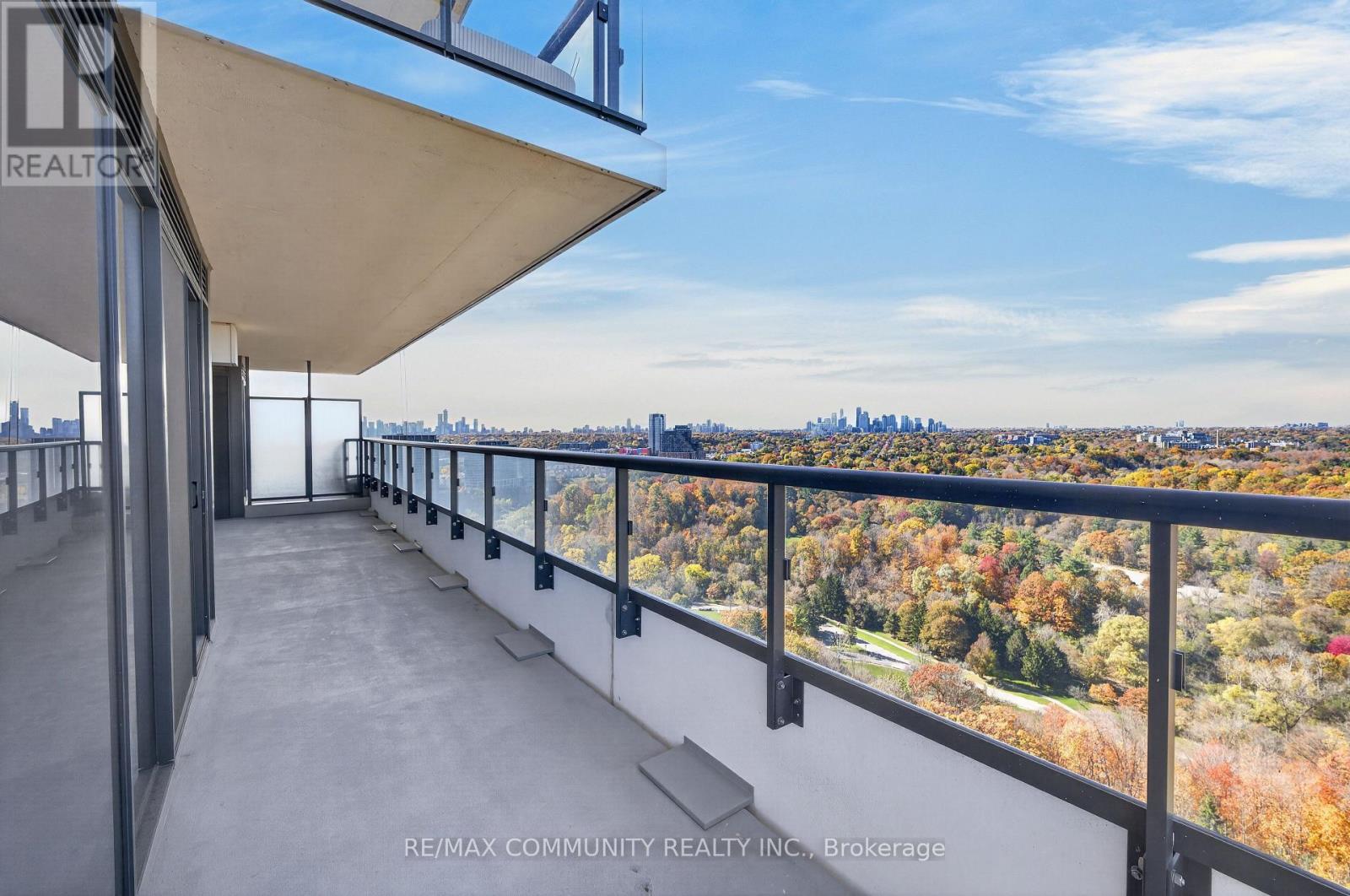 2203- 10 Inn On The Park Drive, Toronto, ON photo 33