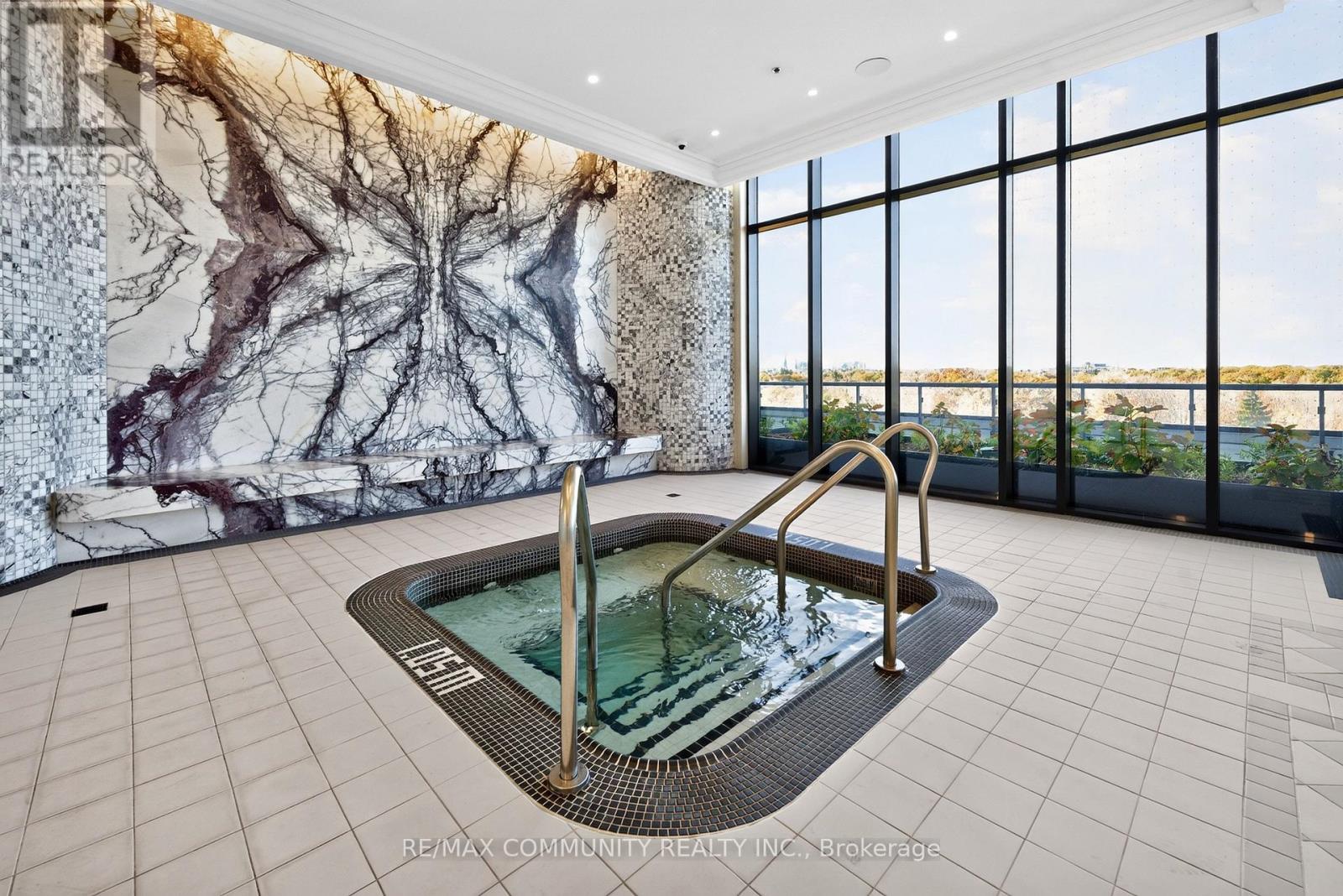2203- 10 Inn On The Park Drive, Toronto, ON photo 40