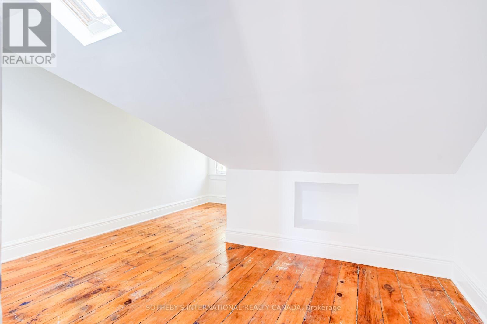 13 Euclid Avenue, Toronto, ON photo 23