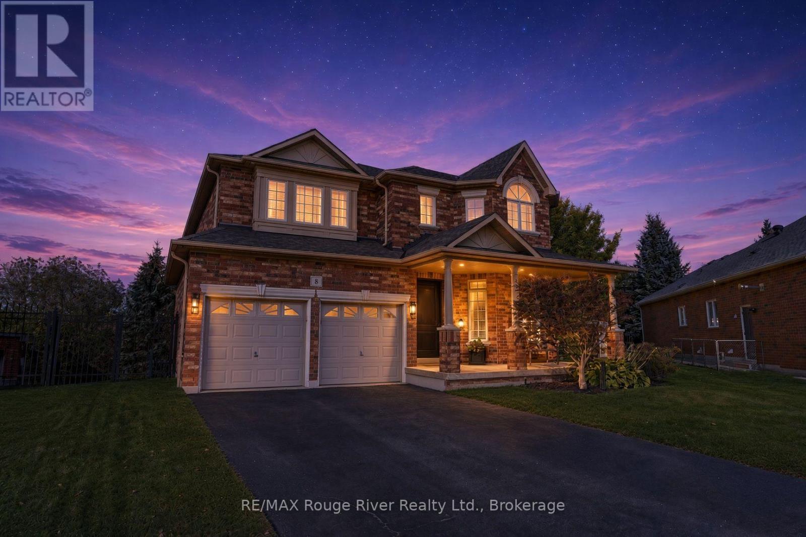 8 Jessie Court, Whitby, ON photo 2