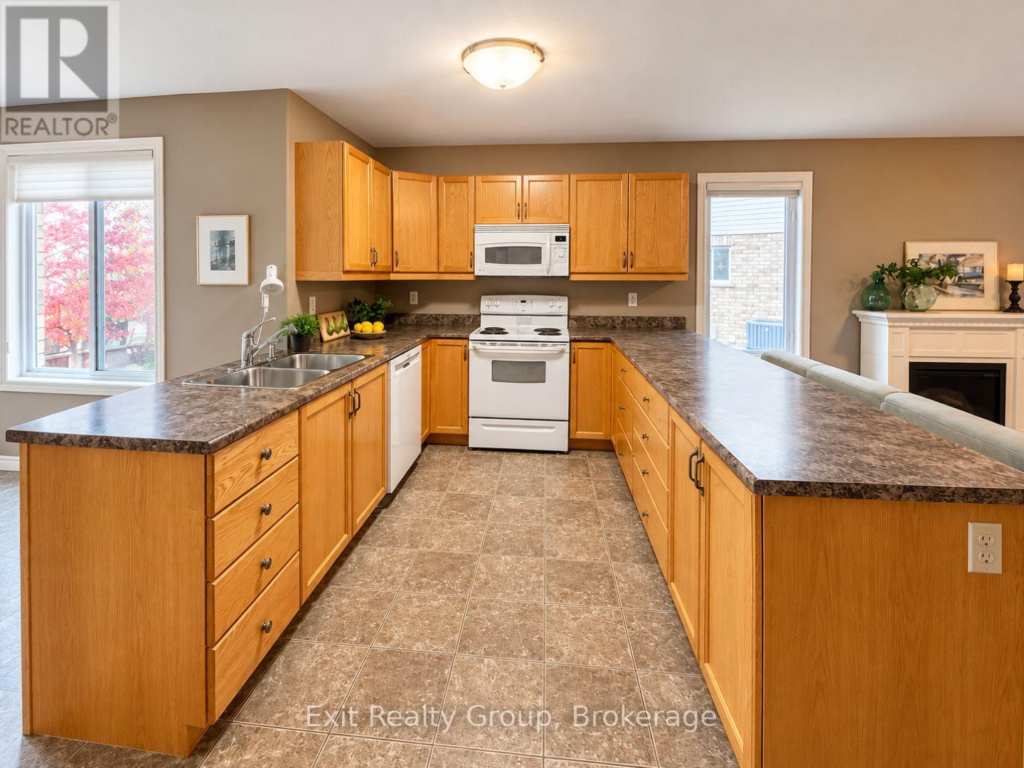 18 Ava Court, Belleville, ON photo 7