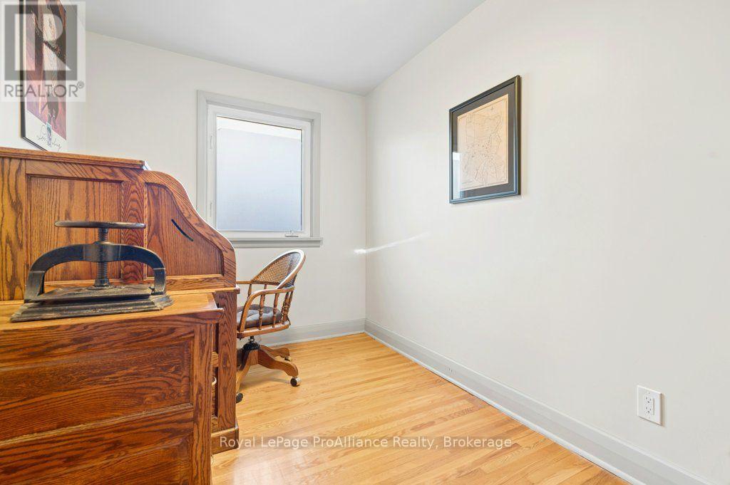 40 Elizabeth Crescent, Belleville, ON photo 21