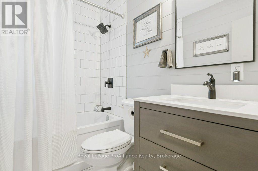 40 Elizabeth Crescent, Belleville, ON photo 23