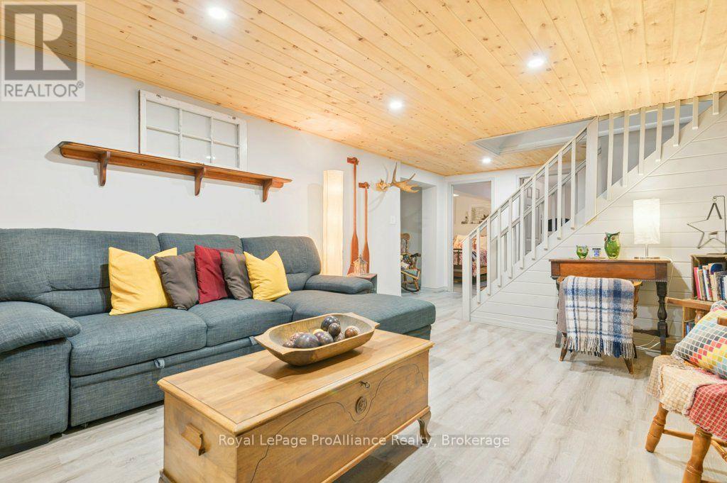 40 Elizabeth Crescent, Belleville, ON photo 27