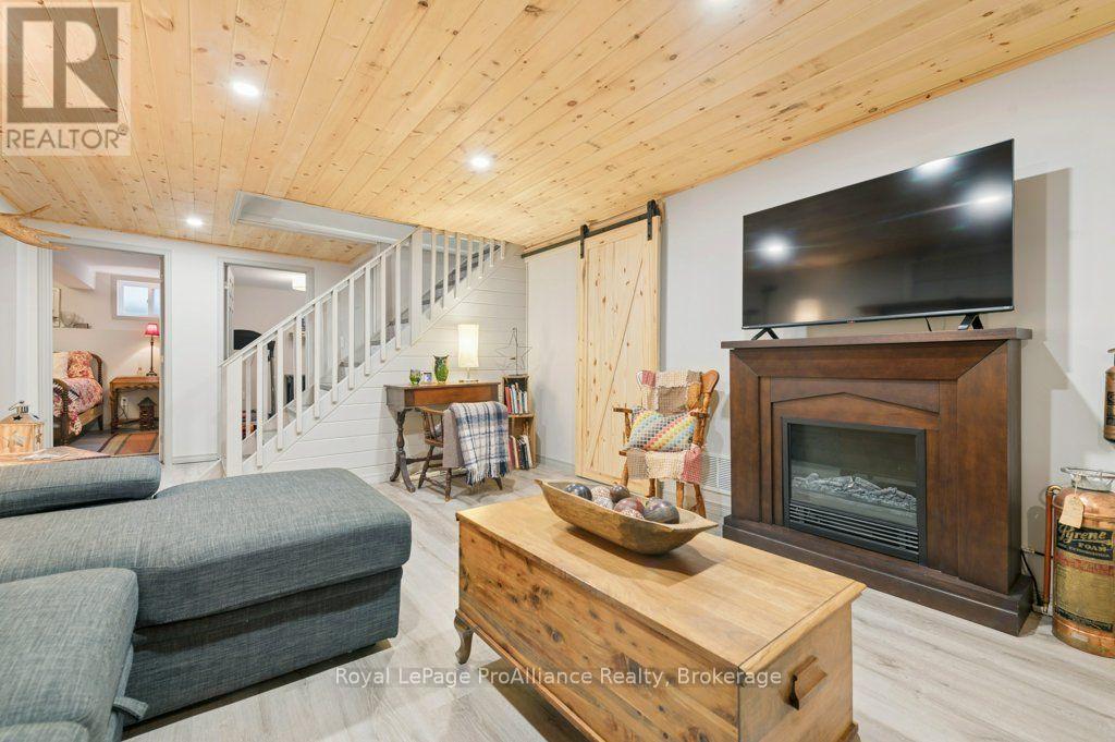 40 Elizabeth Crescent, Belleville, ON photo 28