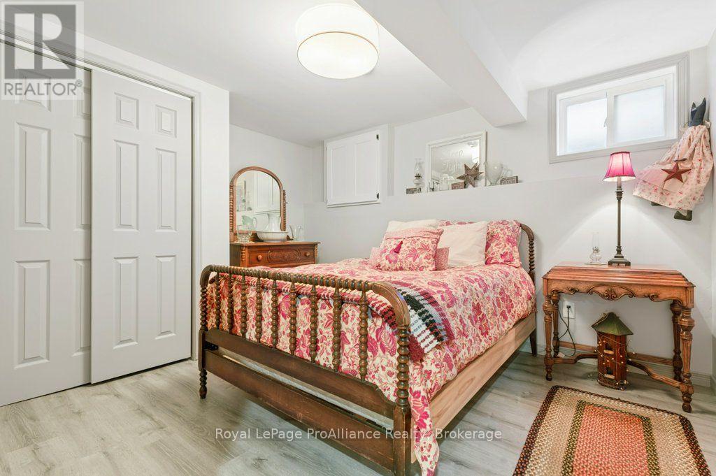 40 Elizabeth Crescent, Belleville, ON photo 29