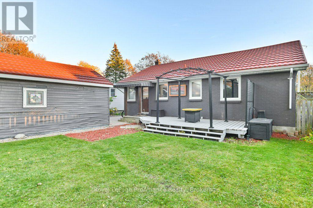 40 Elizabeth Crescent, Belleville, ON photo 34