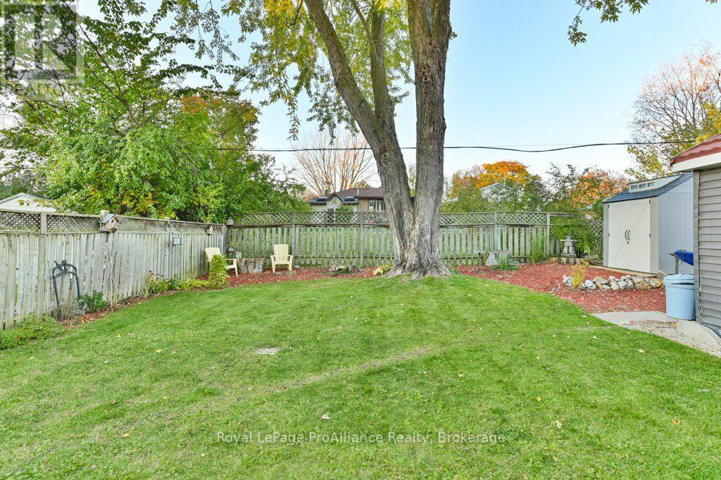40 Elizabeth Crescent, Belleville, ON photo 36