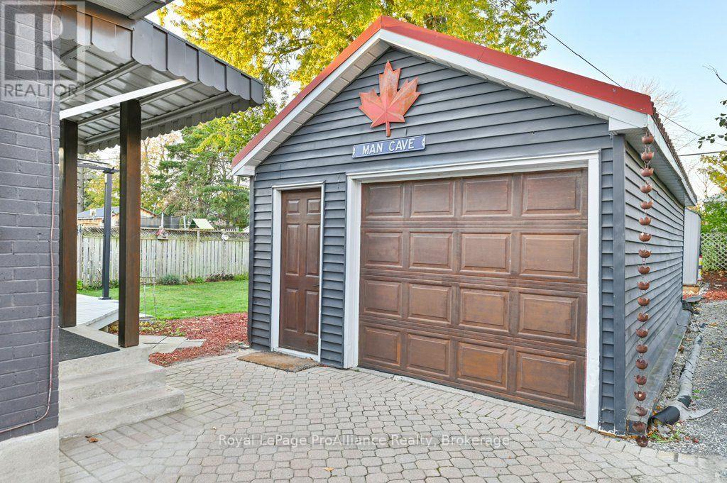 40 Elizabeth Crescent, Belleville, ON photo 41