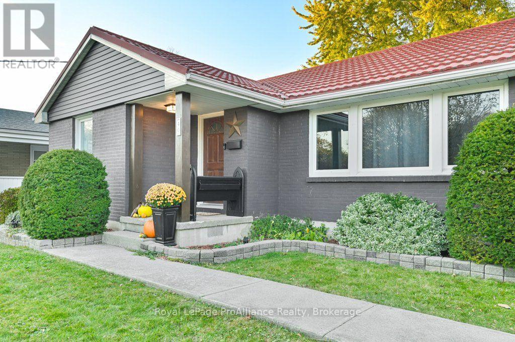 40 ELIZABETH CRESCENT, Belleville (Belleville Ward) — photo 5
