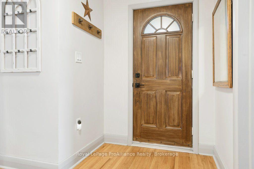40 ELIZABETH CRESCENT, Belleville (Belleville Ward) — photo 7