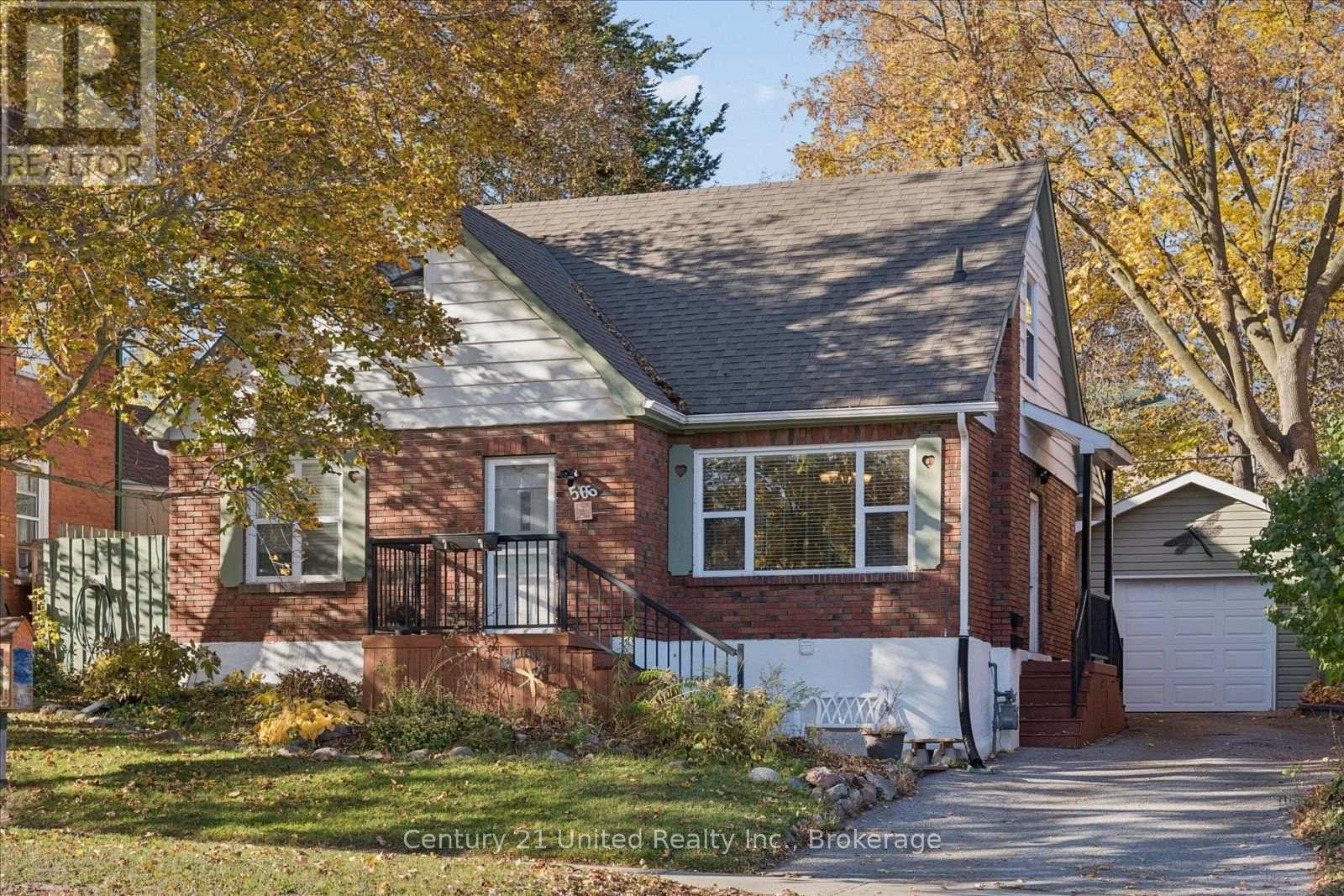 566 SHERBROOKE STREET, Peterborough (Town Ward 3)