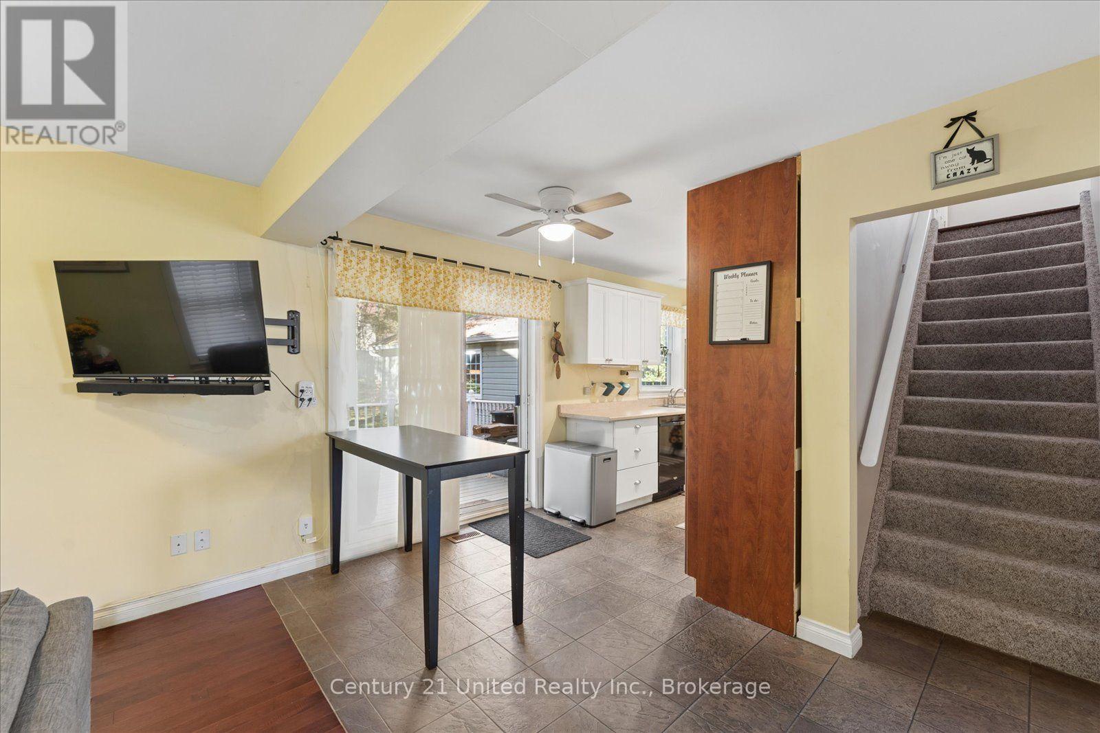 566 Sherbrooke Street, Peterborough, ON photo 21