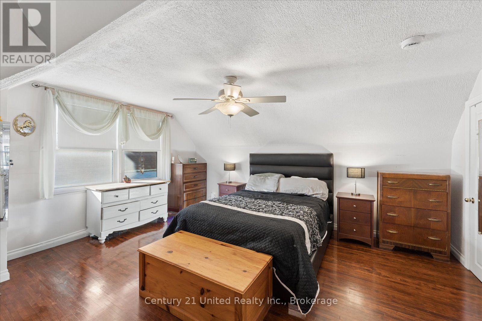 566 Sherbrooke Street, Peterborough, ON photo 29