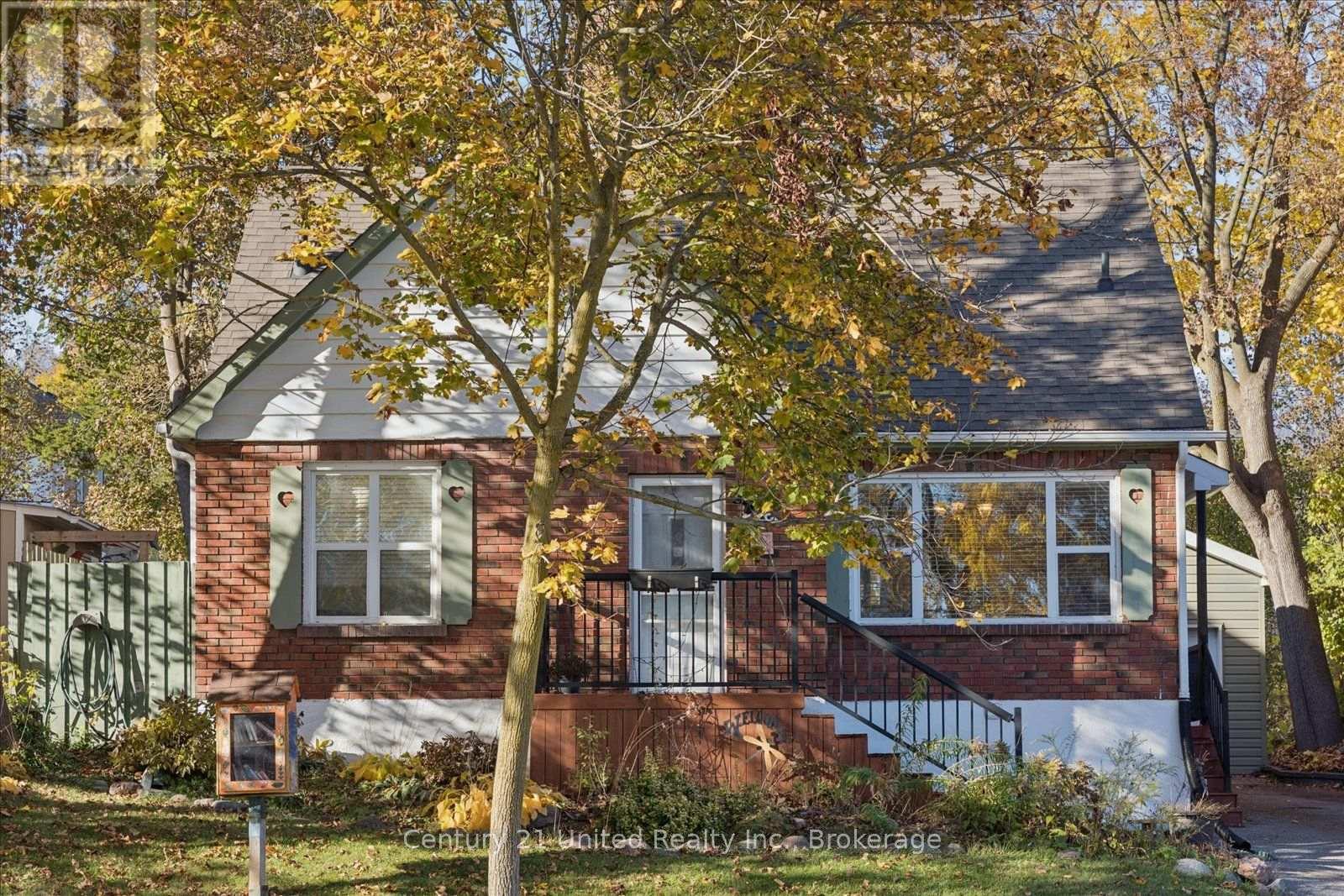 566 SHERBROOKE STREET, Peterborough (Town Ward 3) — photo 3