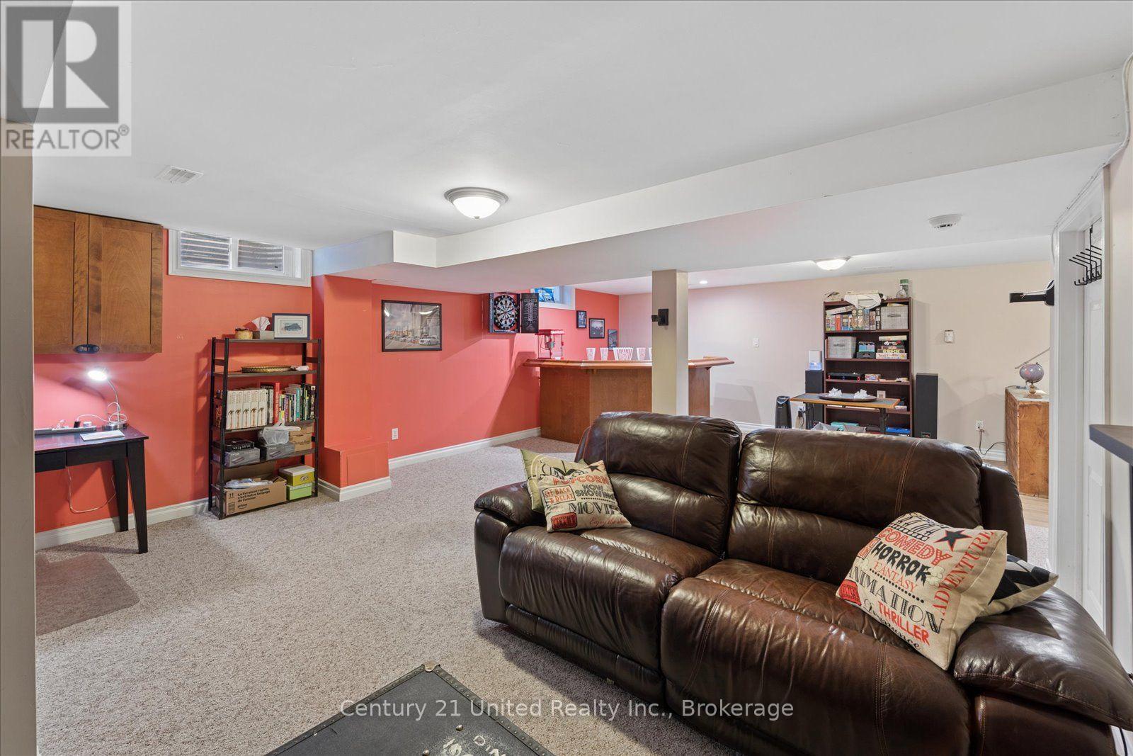 566 Sherbrooke Street, Peterborough, ON photo 34