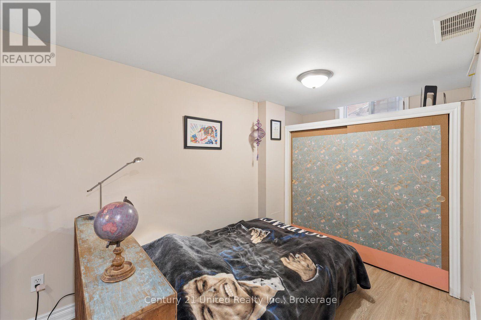 566 Sherbrooke Street, Peterborough, ON photo 37