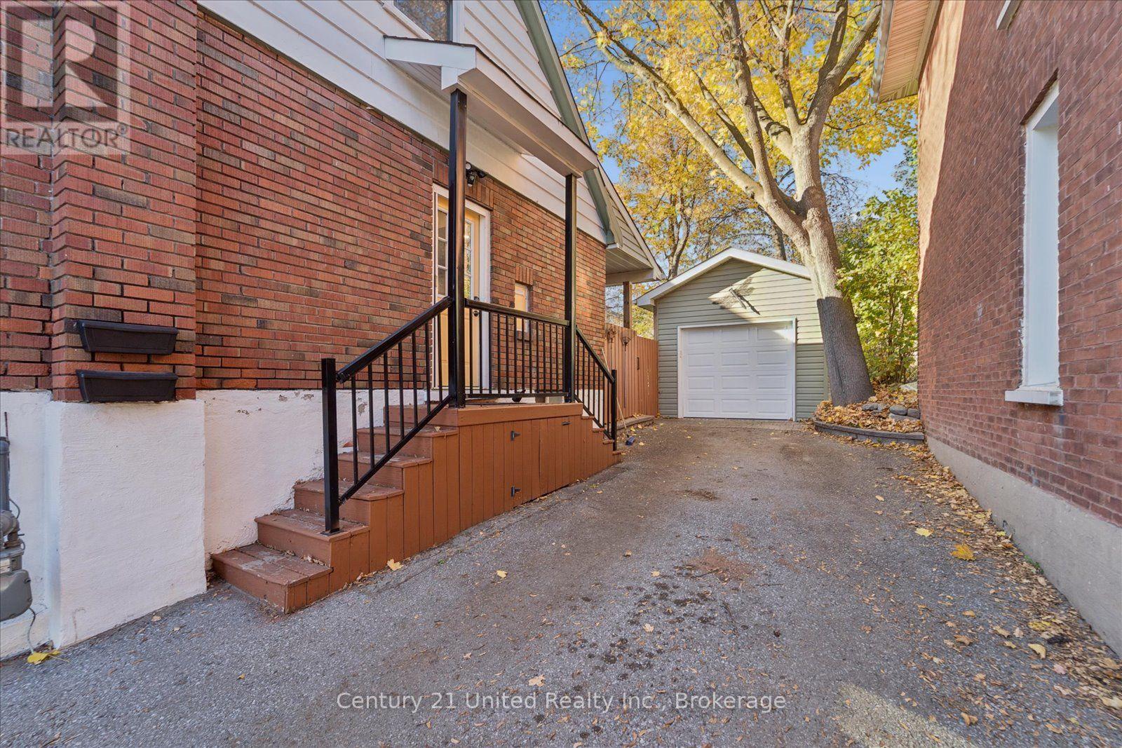 566 Sherbrooke Street, Peterborough, ON photo 38