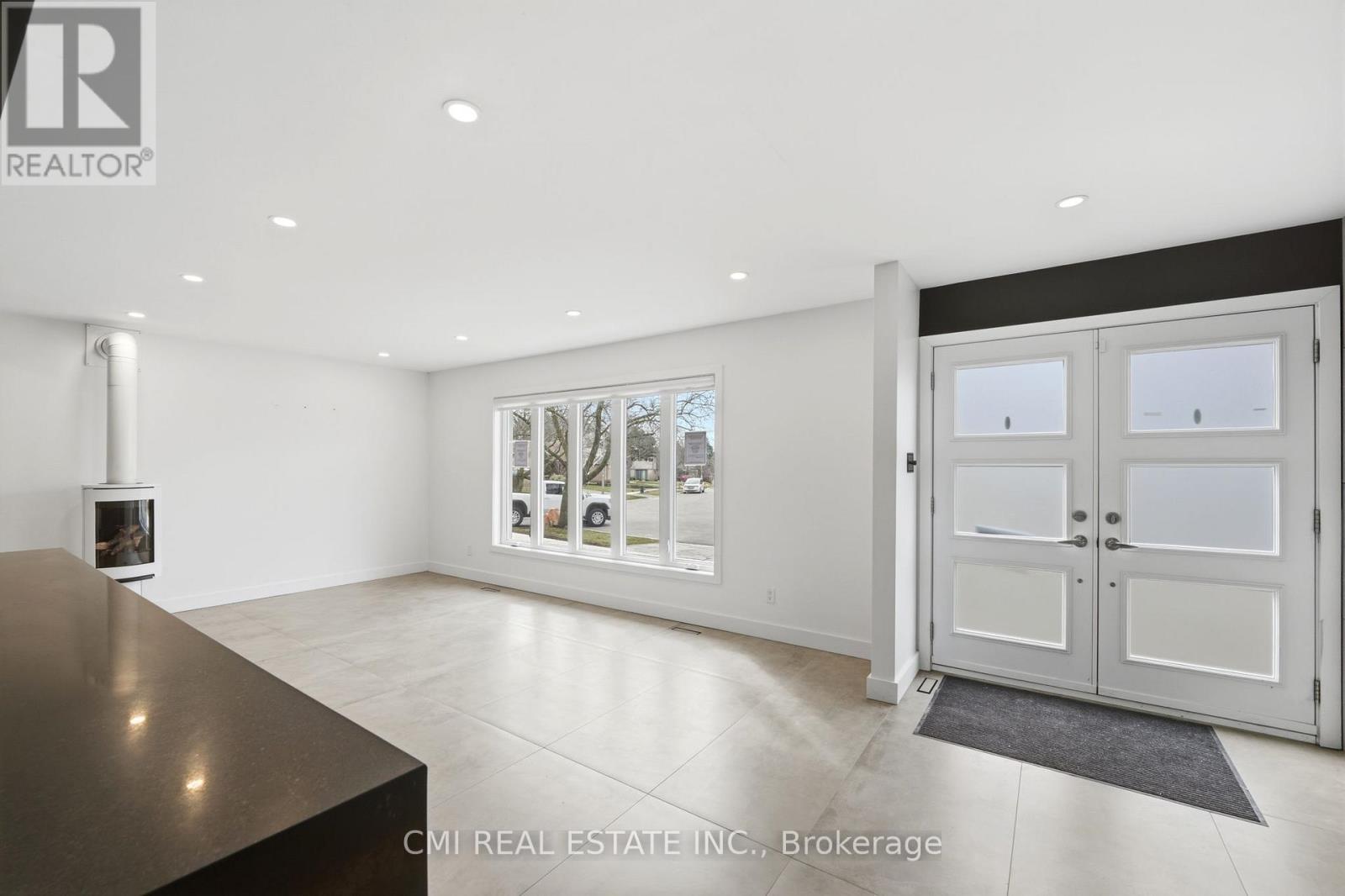 23 Logstone Crescent, Toronto, ON photo 6