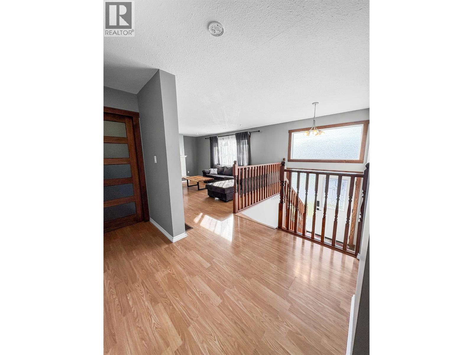 40 DAVY Crescent, Kitimat