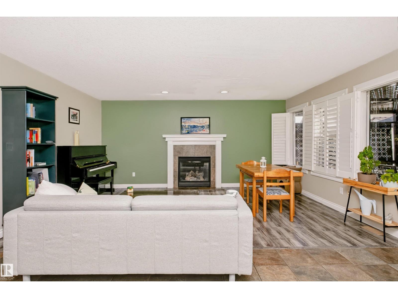Property photograph 5 for MLS E4514550
