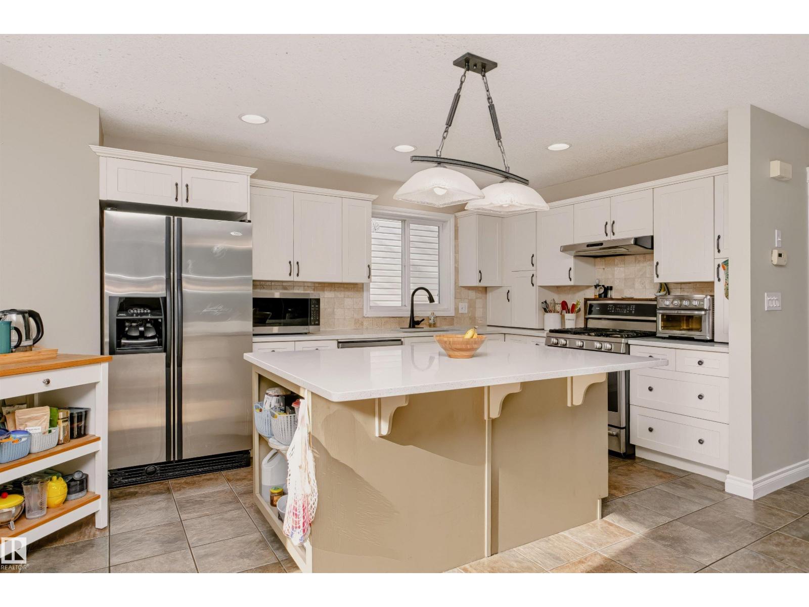 Property photograph 10 for MLS E4514550