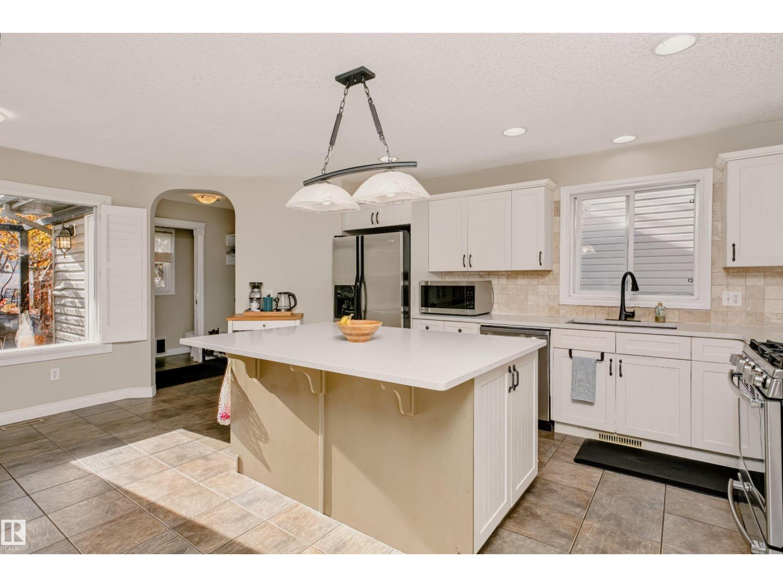Property photograph 15 for MLS E4514550