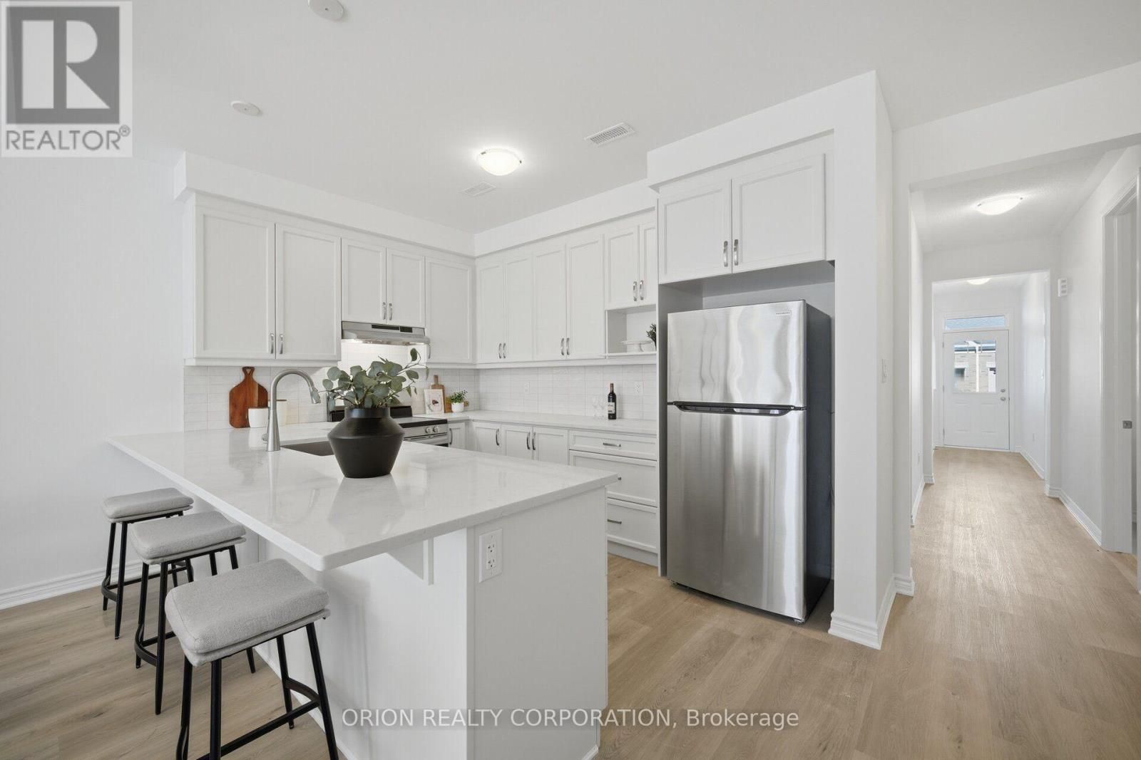 711 Sargeant Place, Innisfil photo 3