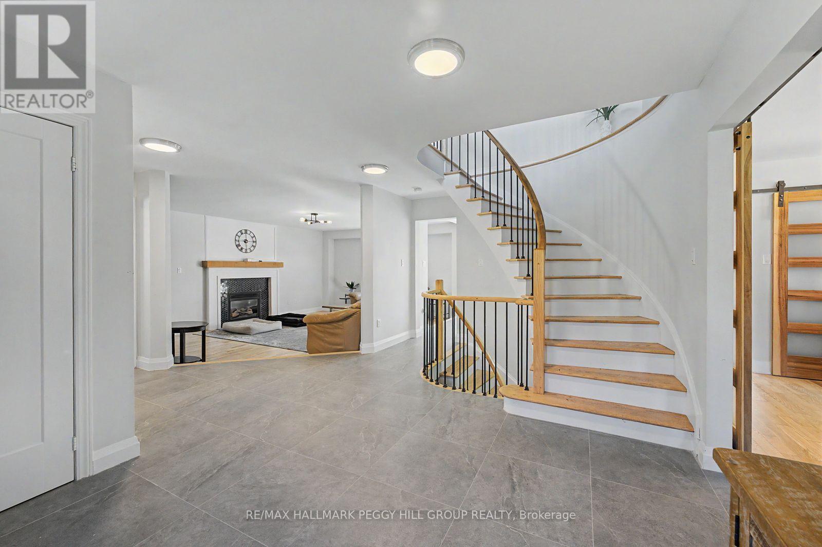 66 Raquel Street, Barrie photo 3