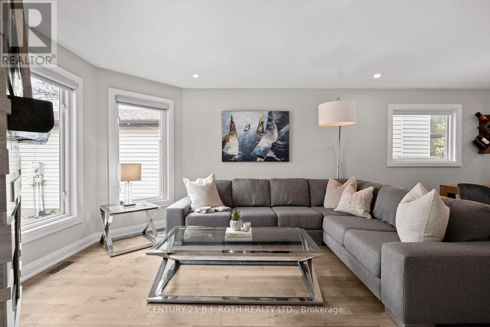 61 Orwell Crescent, Barrie photo 6