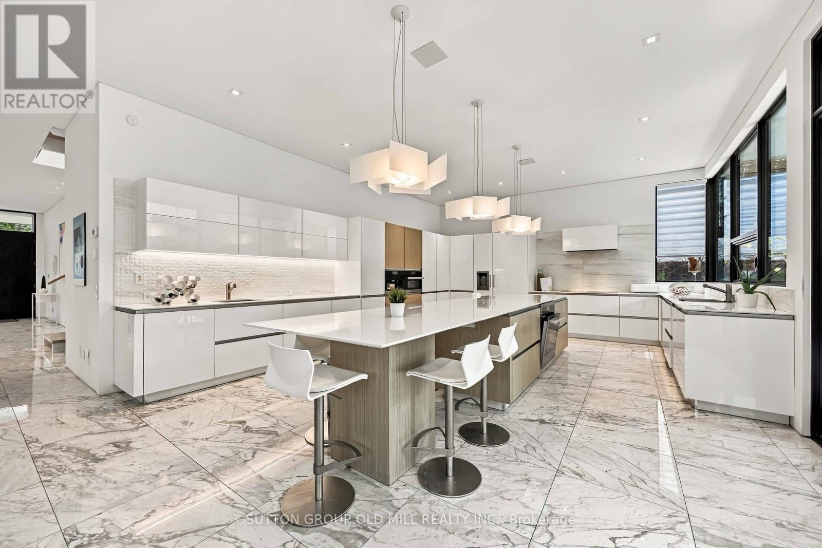 14 Parson Court, Toronto, ON photo 10