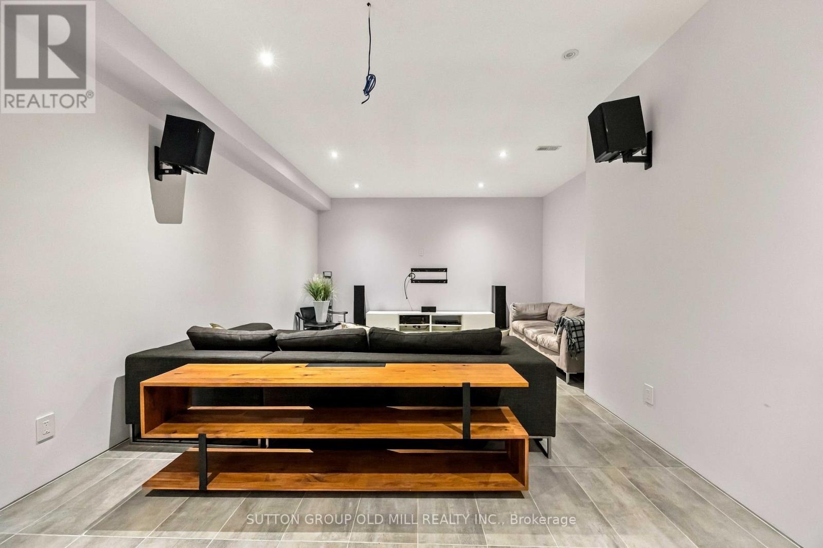 14 Parson Court, Toronto, ON photo 23