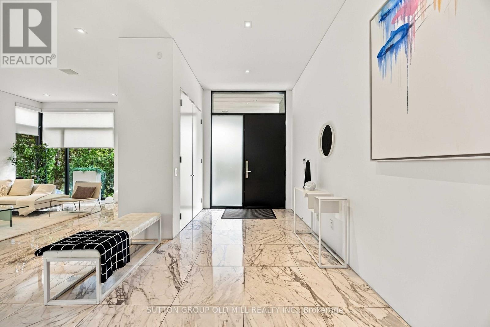 14 Parson Court, Toronto, ON photo 3